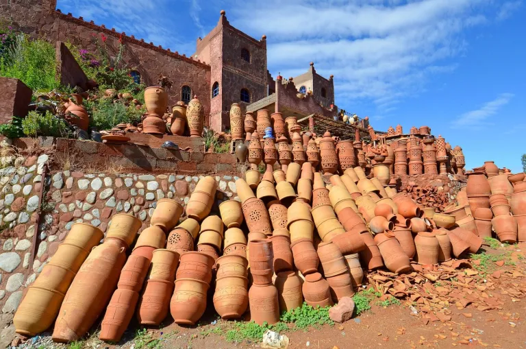 Kasbah et poteries dans la vallée de l’Ourika